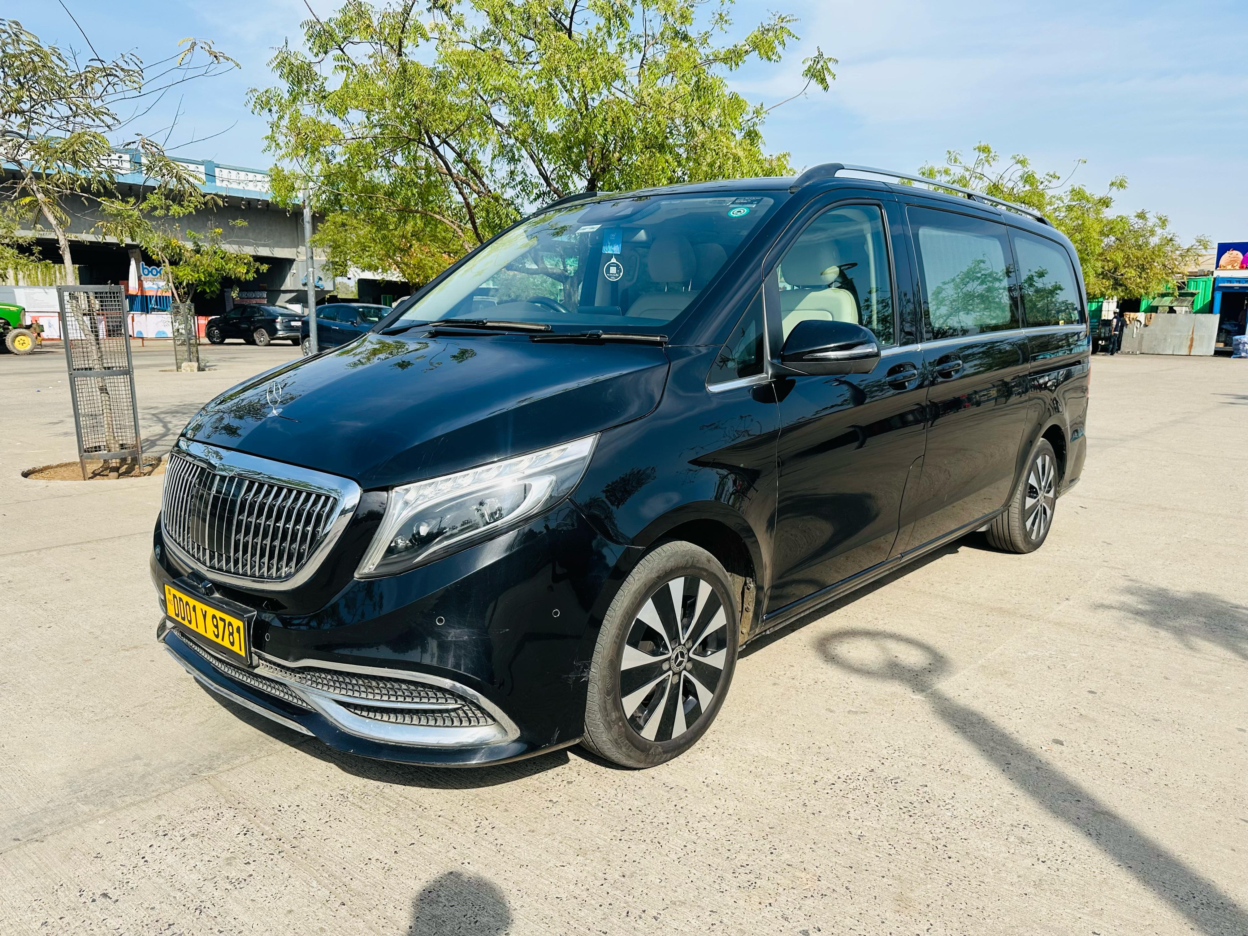 Premium car hire service Vadodara - Bharat Travels